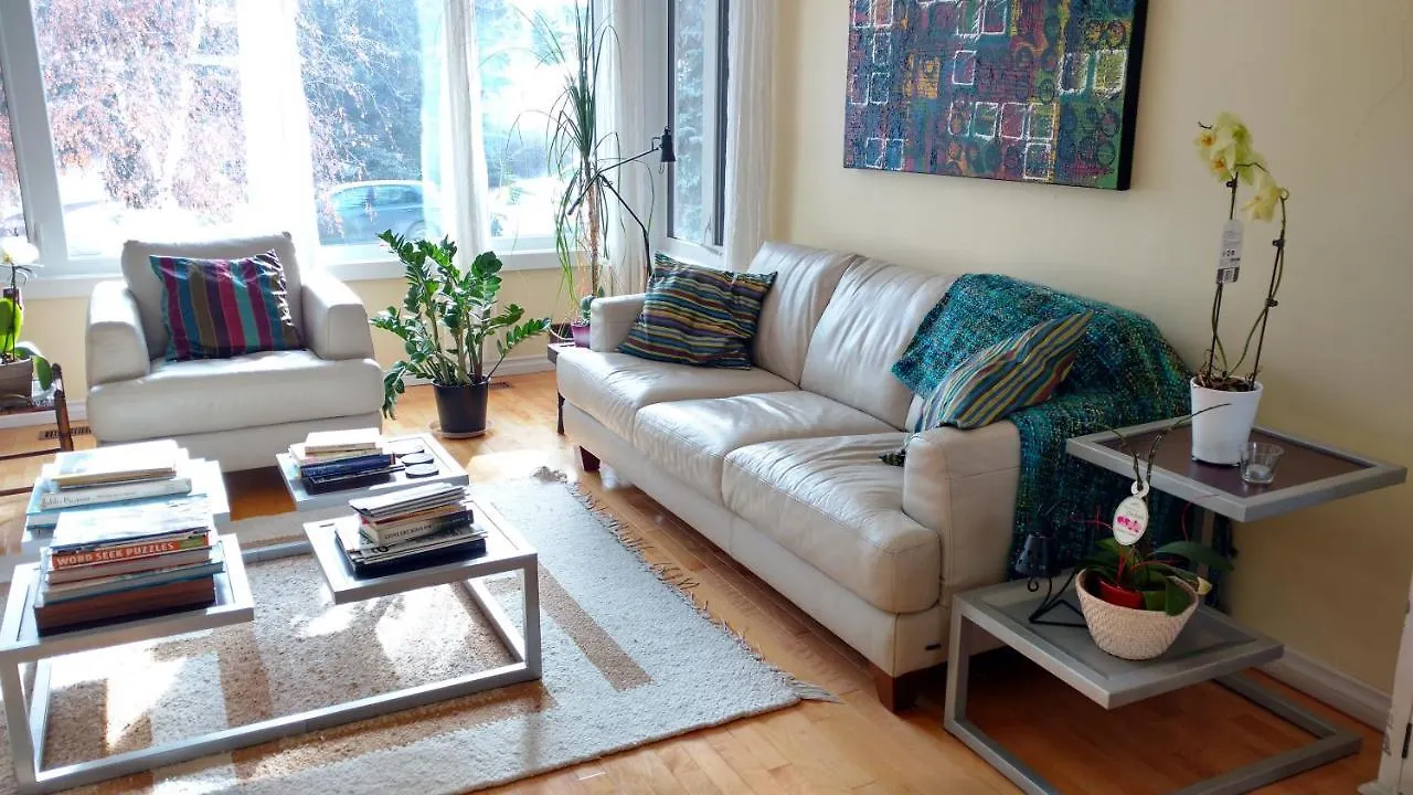 U Of A Homestay, Trails & Whyte Ave Edmonton 0*,  Kanada